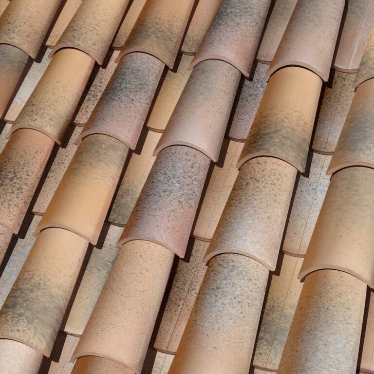 Curved Castell Roof Tile Image 3